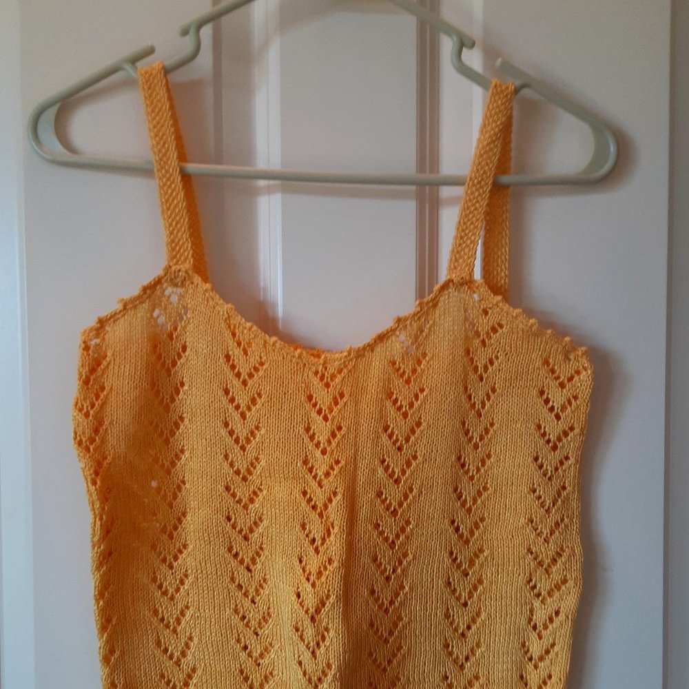 Women's hand-knitted pullover top, size small
